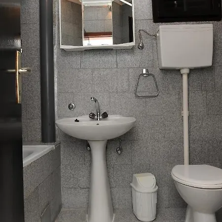 15748c Podaca