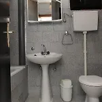 15748c Podaca